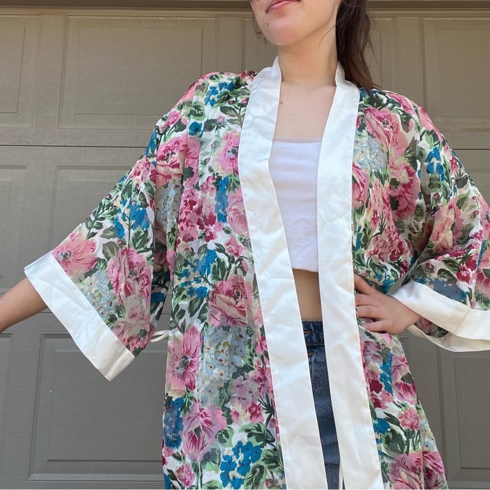 vintage victoria’s secret kimono robe ✨